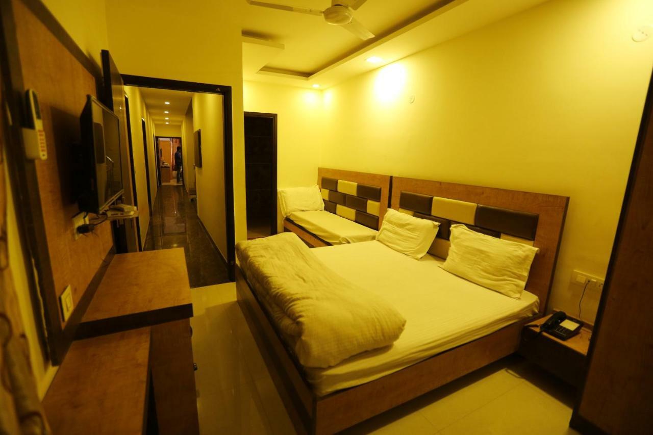 Hotel Golden Heart Amritsar Zewnętrze zdjęcie