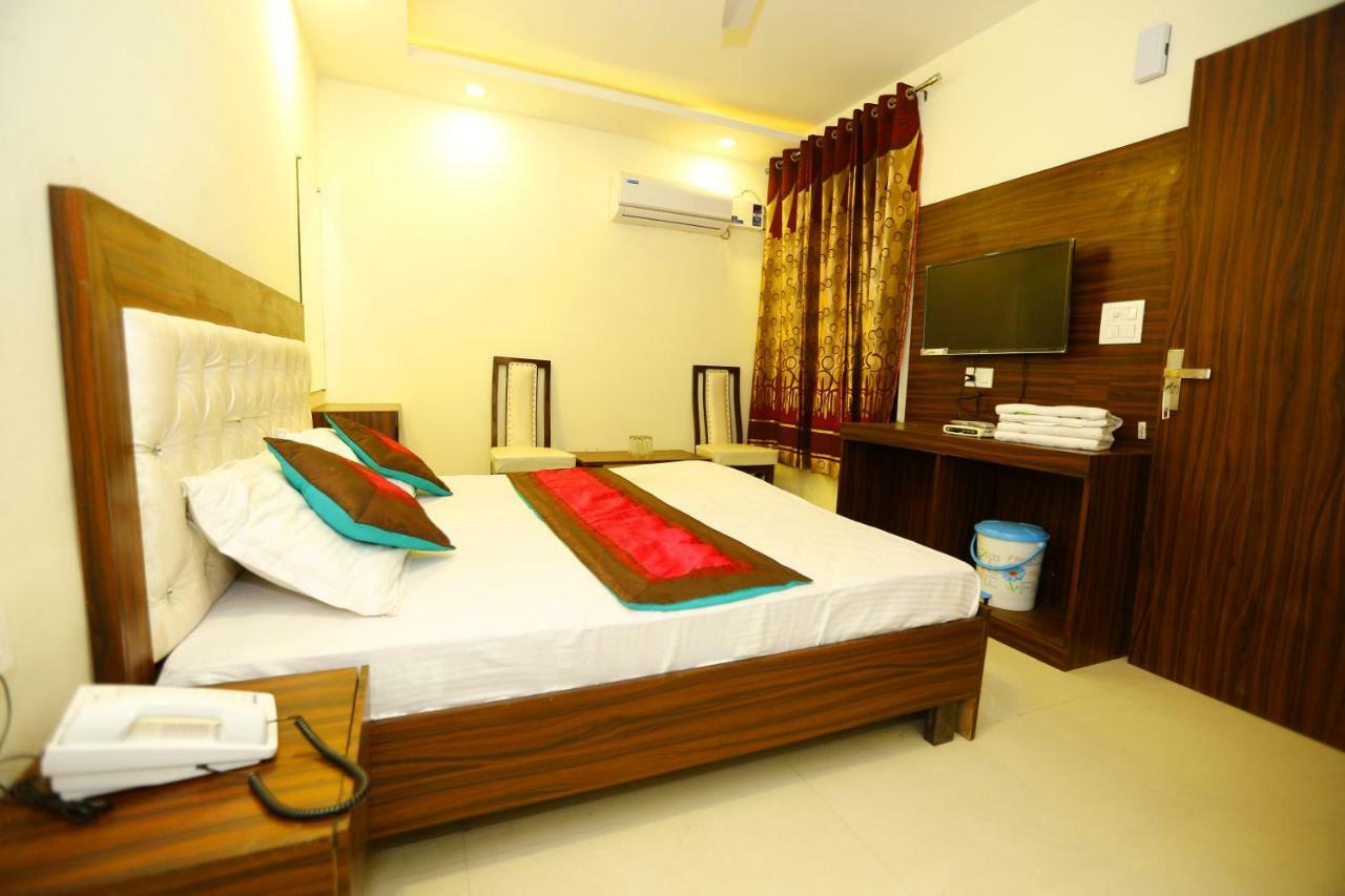 Hotel Golden Heart Amritsar Zewnętrze zdjęcie